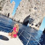 Jennifer Finnigan Instagram - That’s right, I’ve been back for over a week, but the Italian hits just keep on comin…..#notreadytoletgo #boatday #capri #amalficoast Pic 2: do not disturb please😝😘 Positano, Costa D'amalfi, Italy