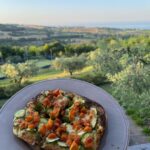 Jennifer Finnigan Instagram - That night I made pizza (and drank alllll the wine….and also chocolate pizza in the last pic) in Tuscany ☺️❤️🤌🏼🤤 🍕 🇮🇹 #latergram #pizza #italy #tuscany 📸 @dsavre @kct_pov Marche, ITALY