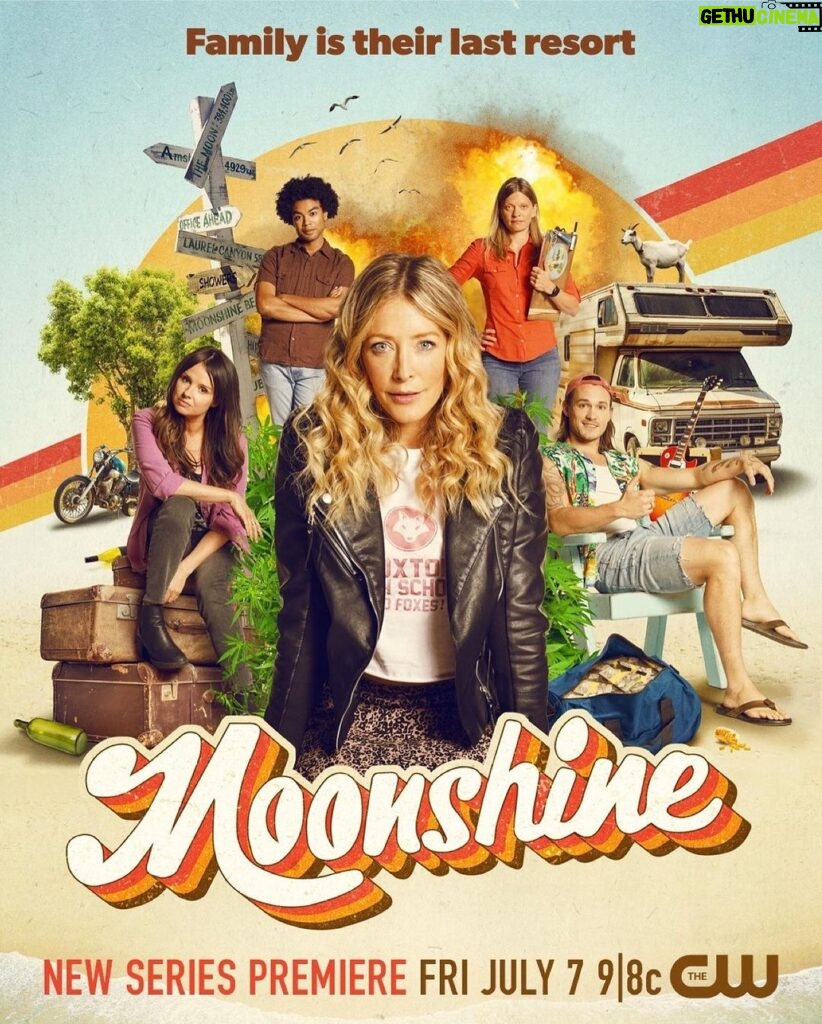 Jennifer Finnigan Instagram - Repost from @thecw • How far will the Finley-Cullen family go to bury their secrets? #CWMoonshine series premieres Friday, July 7 on The CW! If I wanted to say…chill on the couch with a glass of wine (or maybe a gummy?) and just get carried away into a world of beautiful Nova Scotian summers, get to know a weird new quirky Canadian family…with more than a hint of drama, sibling rivalry, and some good laughs…oh yeah and a KILLER soundtrack…well this would be IT. Take me away into the world of #Moonshine babyyyy….. July 7th on the @cw 🙌🏼 🌞 🦞