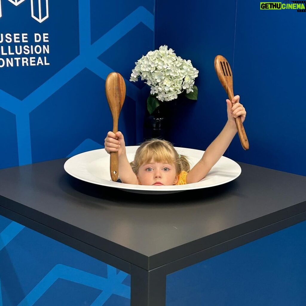 Jennifer Finnigan Instagram - Bon Appétit!!! 🤍🍽️ #throwback #lastmonth #montreal #museedesillusionsmontreal