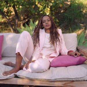 Jerrika Hinton Instagram - Came across a great question this morning and would love to hear your heartfelt thoughts: What would you tell your younger self about love? 🌷

I’ll start. I’d tell Young Jerrika that love is both a choice and a deep state of being. (And she’d probably look at me and say, “Sure…but can we talk about this time travel situation?”)

📷 @robbklassen | 👑 @hairbyashnicole