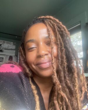 Jerrika Hinton Instagram - Hope you have a good summer 🌻