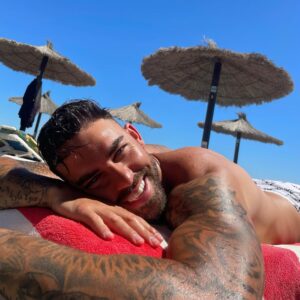 Jesús Palacios Instagram - Sol en la piel y el cora lleno 💙🩵🤍 #catchmeifyoucan