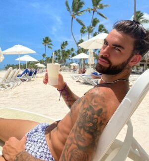 Jesús Palacios Instagram - Please take me back there 💚 .
.
.
 #puravida #costarica #puntacana #holidays #catchmeifyoucan