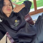Jessica Gomes Instagram - Big Love to @homie.com.au in Melbourne. Loving these hoodies that make a real difference. #hoodies4homelessness 1 in 4 people experiencing homelessness in Australia are between 12-24. Help HoMie break the cycle by grabbing one of their hoodies and wearing it on Youth Homelessness Matters Day April 19. 🫶