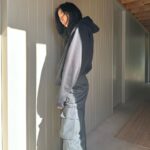 Jessica Gomes Instagram - Big Love to @homie.com.au in Melbourne. Loving these hoodies that make a real difference. #hoodies4homelessness 1 in 4 people experiencing homelessness in Australia are between 12-24. Help HoMie break the cycle by grabbing one of their hoodies and wearing it on Youth Homelessness Matters Day April 19. 🫶