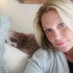 Jessica St. Clair Instagram - My coworker does not respect physical boundaries in the workplace. @cookiecalicavapoo