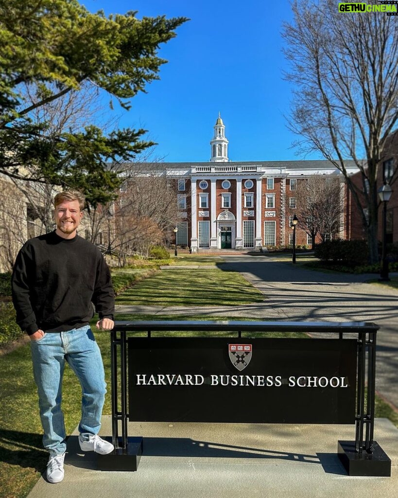 Jimmy Donaldson Instagram - I taught a class at Harvard which is pretty funny because I dropped out of college after only going for two weeks haha