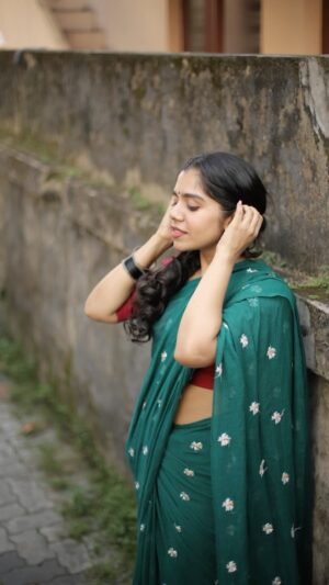 Jisma Jiji Instagram - Captured by @athul_krishna________ 
Saree: @ithal.india