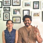 Jisma Jiji Instagram - ഒരു പുതിയ തുടക്കത്തിനു എടുത്ത സമയം. എവിടെപ്പോയി “മനസ്സറിയും ഈ യന്ത്രത്തിന്റെ” രണ്ടാമത്തെ episode? എന്തിനാണ് ഞങ്ങളുടെ ക്ഷമ പരീക്ഷിക്കുന്നത്? എന്താണ് നിങ്ങളുടെ ഉദ്ദേശം? ഇങ്ങനെ ചോദ്യങ്ങള്‍ പല തരം ഈ ഒന്നര മാസത്തിനുള്ളില്‍ വന്നുകഴിഞ്ഞു. കഴിഞ്ഞ ഒന്നര വര്ഷം കൊണ്ട് നിങ്ങള്‍ തന്ന സ്നേഹവും പ്രതീക്ഷയും ഞങ്ങള്‍ രണ്ടു പേര്‍ക്ക് താങ്ങാന്‍ കഴിയുന്നത്തിനും അപ്പുറത്തേക്ക് വളര്‍ന്നത്‌ കൊണ്ട്, കുറച്ചു പേരെ കൂടി കൂടെ കൂട്ടാനുള്ള ശ്രമങ്ങള്‍ നടന്നു കൊണ്ട് ഇരിക്കുകയാണ്. അതിനുള്ള സമയമായി ഇതിനെ കാണണം. വിചാരിച്ചതിലും കൂടുതല്‍ വേഗത്തില്‍ ഞങ്ങളെയും ഞങ്ങളുടെ കൊച്ചു സ്വപ്നങ്ങളെയും വളര്‍ത്തിയത്‌ നിങ്ങളാണ്. എല്ലാവര്‍ക്കും ആറിയുന്നതുപോലെ നമ്മുടെ ചാനല്‍ ഇപ്പൊ അതിന്‍റെ തുടക്ക കാലഘട്ടത്തില്‍ തന്നെയാണ്, അതുകൊണ്ട് വളര്‍ച്ചയുടെ ഓരോ ഘട്ടത്തിലും നേരിടേണ്ടി വരുന്ന പ്രതിസന്ധികളെ ഞങ്ങളുടെ ചെറിയ അനുഭവങ്ങള്‍ കൊണ്ട് പരിഹരിച്ചുകൊണ്ടിരിക്കുകയാണ്. content ഇന്‍റെയോ, production ന്‍റെയോ നിലവാരത്തില്‍ ഒരു വിട്ടുവീഴ്ചയും ഇലാതെ, നേരിടുന്ന കടമ്പകള്‍ ഒന്നും തന്നെ, കഥയും അതിന്റെ quality യെയും ബാധിക്കാതെ, നിങ്ങള്ക്ക് മുന്നിലേക്ക്‌ എത്തിക്കാനായിയുള്ള ഞങ്ങളുടെ ഓട്ടപ്പാച്ചിലിന് എടുക്കുന്ന സമയമായി ഇതിനെ കാണണം. “മനസ്സറിയും ഈ യന്ത്രത്തിന്റെ” ബാക്കി മൂന്നു എപ്പിസോഡുകളും അധിക ഇടവേളകള്‍ ഇല്ലാതെ നിങ്ങളിലേക്ക് എത്തിക്കുന്നതാണ്. Is “Ee Manassariyum Yenthram” a single episode series? Why isn’t the second episode being released? These are two questions we have been getting since the past few weeks & we are sharing this note as an answer for the same. Being a channel in its nascent stage, but nevertheless compromising on the content & production quality; we have a considerably big production budget for each episode. That’s where our most valuable brand collaborators come in to support us. We have been in discussions with a few brands and the scripting works are in its final stages. And yes, “Ee Manassariyum Yenthram” will be a 4 episode series and we will be bringing out the next three episodes in quick successions. This is a Promise!❤ Prioritising art and creativity. J&V #jismavimal #J&V