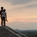 Jisma Jiji Instagram - സ്വപ്നം കണ്ടതെല്ലാം ഉള്ളം കയ്യിൽ തൂകി സ്നേഹം നോൽക്കും നാടെ സ്വർഗ്ഗം തന്നെ നീയേ തുടക്കക്കാരായ ഞങ്ങളെ കൂടെ നിന്ന് സഹായിച്ച എല്ലാ പാലക്കാട് നിവാസികൾക്കും ഒരായിരം നന്ദി. കഴിഞ്ഞ അഞ്ചു മാസത്തെ ഞങ്ങളുടെ ചിന്തയും പ്രയത്നവും എല്ലാം മനസ്സറിയും യന്ത്രത്തിന് വേണ്ടി ആയിരുന്നു. നല്ലൊരു കഥ തയ്യാറാക്കാൻ കുറച്ചു സമയം എടുക്കേണ്ടി വന്നെങ്കിലും, വരുമ്പോൾ കൂടെ നിൽക്കാൻ നിങ്ങൾ കാഴ്ചക്കാർ ഉണ്ടാകുമെന്ന വിശ്വാസം ഇത്തവണയും തെറ്റിയില്ല. സുധിയേം ശ്യാമിനെം സ്നേഹത്തോടെ സ്വീകരിച്ചതിന് എല്ലാ കാഴ്ചക്കാർക്കും ഒരായിരം നന്ദി. Special thanks to @sreejith_kakkayur #gratitude #palakkad #kannilminnarangal Palakkad