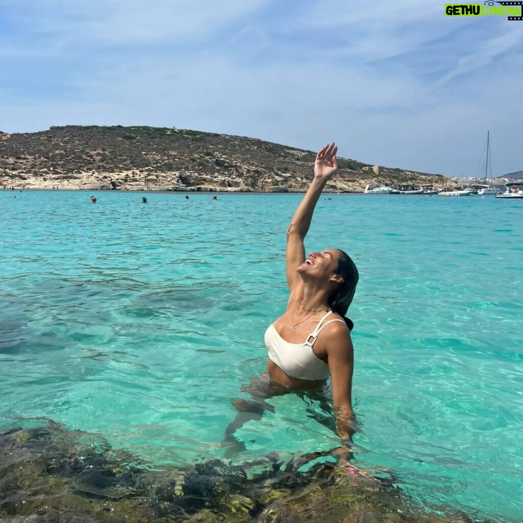 Joana Alvarenga Instagram - Blue Lagoon 💙⛵☀🇲🇹 . #comino #malta #maltaisland #blue #bluelaggon #vacay #beach #beachlife #sunday #travelling Blue Lagoon - Comino Islands, Malta