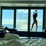 Joana Alvarenga Instagram - Buenos días Barcelona 💃💃💃 . #barcelona #spain #whotel #whotelbarcelona #morning #vacay W Hotel Barcelona Spain