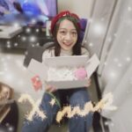 Joanne Yang Instagram - Merry Christmas Eve🎄🦌☃️🎁 大家都有換到喜歡的禮物嗎～ #蕎的視角 #紀錄我的朋友們 #歡樂的時光