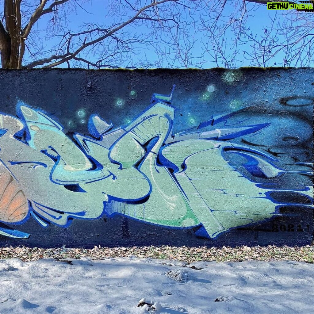 Joel Van Moore Instagram - Here is the next lot of works by @abyz_one @berst_1 @haser_nz @kab101ism @vanstheomega for #3by4project VTO I’ve tried to set myself a really solid foundation while leaving room to move and improve over the course of the year. Already just hours after finishing the first pass I can see so many elements I want to change and develop! Feels good knowing I’m returning to improve and see how far I can push myself without creating a mess. Stay tuned for the last few pieces from this killer line up. Planet Earth