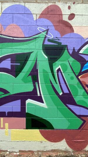 Joel Van Moore Instagram - A quick session today between rain next to @radiohey Thanks for the spot Jumbo✌️✌️

Dedicated to my brother Perso 
F1 TMDEES GM 

#graff #vanstheomega