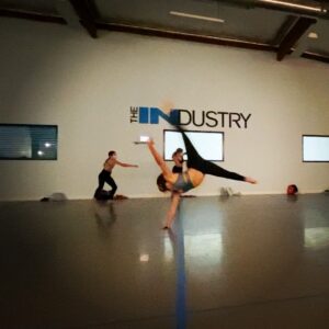 Joelle Better Instagram - 🤍🌟
@theindustrydanceacademy 
@shannonmather1 
(I’m in the blue crop top)