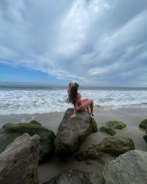 Joelle Better Instagram - on the rocks