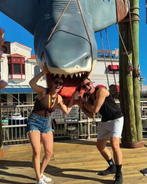 John Colaneri Instagram - Amazing day @universalorlando thank you @tori_etfamilytravel for all the memories! @colanerijenn