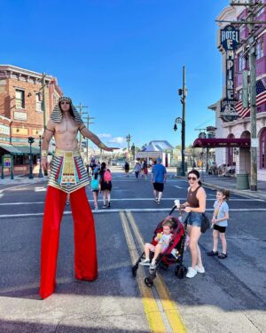 John Colaneri Instagram - Amazing day @universalorlando thank you @tori_etfamilytravel for all the memories! @colanerijenn
