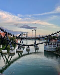 John Colaneri Instagram - Amazing day @universalorlando thank you @tori_etfamilytravel for all the memories! @colanerijenn Universal Orlando Resort