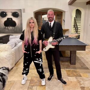 John Feldmann Instagram - Such an honor to work with this legend @avrillavigne. I can’t wait for the world to hear the magic we’ve created! @modsun 🤘🔥
