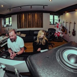 John Feldmann Instagram - JAM FAM 🤘🔥🎸🎤 I’ve had the BEST time with these 2 incredibly talented and awesome humans!! Can’t wait for you to hear what we’ve been cooking up! ☕️ love you @modsun @avrillavigne