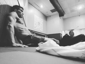 Johnathon Schaech Instagram - My phone took this photo today. 

@mikeohearn @monamuresan