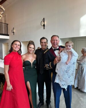 Johnathon Schaech Instagram - Grateful for the health, safety and freedom we have to come together and celebrate moments like this. 
Congratulations @sallyk01 @eat.with.mark, we love you! Years in the making and now we’re here!