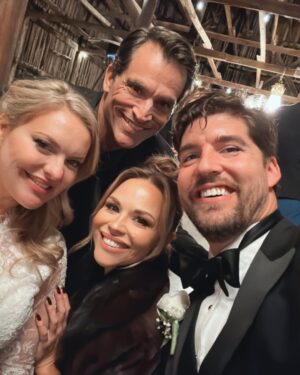 Johnathon Schaech Instagram - Grateful for the health, safety and freedom we have to come together and celebrate moments like this. 
Congratulations @sallyk01 @eat.with.mark, we love you! Years in the making and now we’re here!