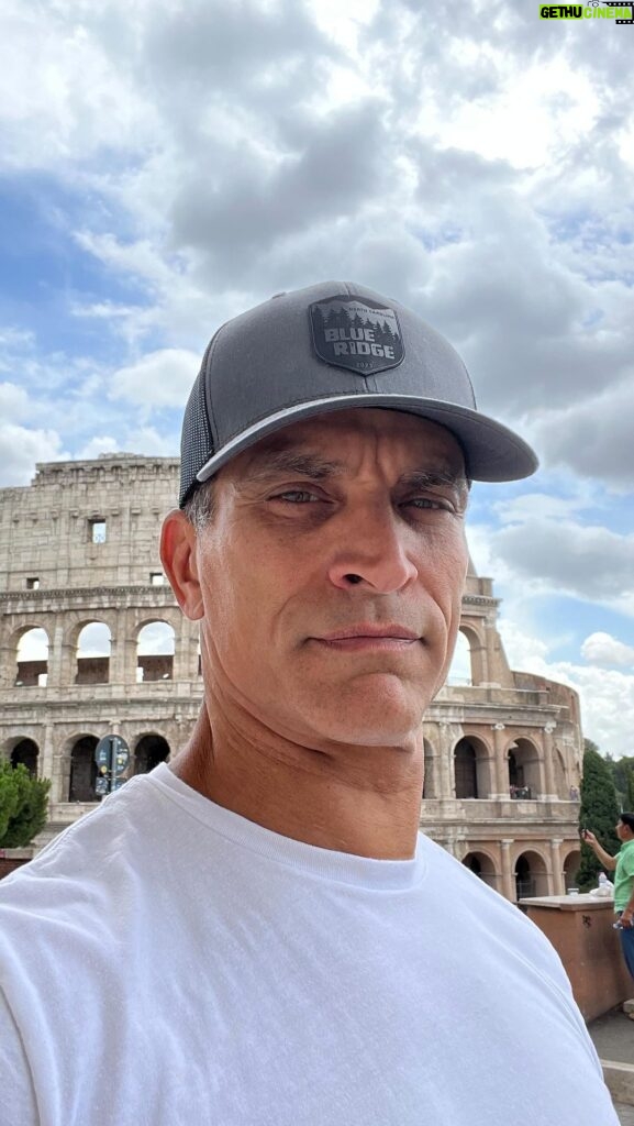 Johnathon Schaech Instagram - Match my dollar a day! It’s 2023 and we haven’t figured out how to stop hunger. Come on! Match my dollar a day donation here @heiferinternational