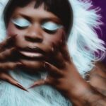 Jojo Todynho Instagram - Imagina como é fazer parte do mundo de uma sereia como a @jojotodynho? 🧜🏿‍♀️ A #GlamourSetembro está disponível para compra a partir de hoje, 14.09. Garanta sua revista no e-commerce da @Amaro, em lojas selecionadas da marca e nas melhores bancas de jornais. Assinantes podem conferir a edição digital da revista na íntegra pelo app @GloboMais. Direção de conteúdo: @renatagarciac Entrevista: @cambr4ia Foto: @ivanerick Styling: @victorfdmiranda Ediçãode arte: @vicpolak Beleza: @marikatobeautyartist Hair: @valesaig Apliques: @polly.br Set designer: @josephinecho_ Coordenação executiva: @octavio.od (@odmgt) Produção executiva:  @leonardoolavo, @biadallolio e @i.patrickferreira Assistentes de foto: @sidao1 e @gaeloliveira Assistentes de beleza:  andreybatista e @beatrizhelennabeauty Produção de Moda: @cpassos e @jorgmoura Assistentes de arte: @dtercarioli e @jeffersonferezin Manicure: @soninhalimanails Camareira:@_martinsnadia Tratamento de imagem: @philipemortosa Projeto gráfico: @studio_drama_ltd #JojoTodynhoNaGlamour