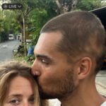 Jordan Haj Instagram - Ze 100% zarostlá ALOPECIE zítra 13:30 Q&A a livestream s Dr. Která mi to vyléčila. O léčbě co jsem absolvoval já, o tom jestli je to jistota, když to zkusíš léčit stejně, a o dalších možnostech léčby. Už delší dobu mi denodenně chodí dotazy na téma alopecie a já se snažím odpovídat svemdomitě ale vlastně na většinu otázek eridované odpovědi samozřejmě nemám. Budu zítra (neboli dnes, v pondělí 19.6.) Na kontrole u paní doktorkorky @monika_arenbergerova ve vinohradské nemocnici a poprosil jsem ji, jestli by se mnou neudělala livestream ke kterému by se mohli připojit ti, co mi píší dotazy a dostat odpovědi připmo od ní. zkusím to tu pak uložit s co nejobsáhlejším pokrytím toho jak jsem to k současnému úspěchu(snad na co nejdéle trvajícímu) absolvoval pod jejím dozorem a péčí já.