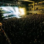 Jordan Haj Instagram - Velký blahopřání @mirainavratil k včerejšímu veleůspěchu, taky zpětně @ewa_farna93 , @bennycristo a big up @calinpan s @viktorsheen. Všichni jedete svojí věc a každej naprosto jinudy a jinak a stejně je tu dost uší pro všechny, pro všechny, co to myslí vážně drtí to nehledě na to jak dlouho trvá dostat se “tam”. Tohle je jedna z nejhezčích vlastností českého publika a asi to fakt není nic samozřejmýho, co by bylo všude stejný. Lidi tady chodí, plní haly všech rozměrů, lidi tu podporujou svý umělce kupováním merče.. je to skvělý mít hudební kariéru zrovna tady! A v duchu těch super triumfů mnohých našich přátel v O2 poslední dny a týdny, si ve vší skromnosti s dojetím a obrovským díkem zavzpomínám na naší krásně plnou (zatím)Forum Arénu 🩶 milujem vás. Jedem dál. Vážíme si vaší přízně. Jedeme dál!!! 2024 see You všudeee 📸 @kubokrizo da king