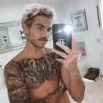Jordi Whitworth Instagram - Hairs grown abit...