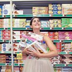 Joséphine Draï Instagram - Life goal. 🍰🍫🍪🍭🍬🍩🧁 #JoséphineOse 📷 @hamza_h_djenat