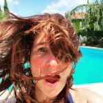 Joséphine Draï Instagram - BoireDormirMangerLireBronzer (adlib) @hotellemoulindaure 🌻♥️🍷🍑📚 Hôtel Le Moulin d'Aure