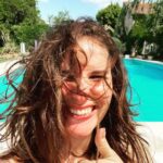 Joséphine Draï Instagram - BoireDormirMangerLireBronzer (adlib) @hotellemoulindaure 🌻♥️🍷🍑📚 Hôtel Le Moulin d'Aure