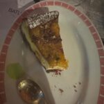 Judith Rakers Instagram - Hätte mir mit 37 Jahren jemand gesagt, dass ich mit 47 selbst angebautes Gemüse ernten würde und dabei so glücklich gucke - ich hätte ihn für verrückt erklärt. „Cheers“ zum Leben, das immer wieder Überraschungen bereit hält, neue Träume und Herausforderungen. Cheers to 48 🥂 - auf neue Abenteuer 🥂 #geburtstagskind