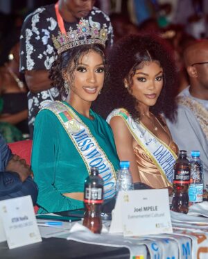 Julia Samantha Edima Instagram - @misterworldcameroon  is a beauty contest that offers the world the quality of Cameroonian male beauty in its elegance, charisma and intellect.

I had the privilege to preside the jury yesterday, it was a real honor and an beautiful evening. Thanks to the
promoter of this competition @paskala_lalou  Emane  as
well as @miss_cameroun_officiel  the Miss cameroon organizing committee (Comica) to promote Cameroonian beauty with so much dedication
and passion, to give her incredible platforms of expression!
Congratulations to our Mister World Cameroon 2023 @moth_hendrix_allan Mister world Cameroon centre 2023 , as well as to all the other candidates, whose courage and
presence capsized our hearts yesterday.

📸 : @_caption12_ 
 👗: Stylia by Ginger
 💄 : @vanelle_kenn 
Wig : @nourishka_officiel 
Hairstyle : @najal_thebeauty_box 

#missworldcameroon #Misterworldcameroon
#beautycontest