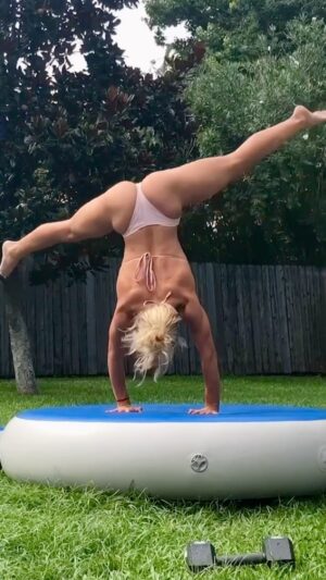 Julian Daigre Instagram - Proof that it doesn’t always work out 🤷🏼‍♀️😅👙
