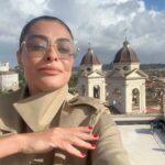 Juliana Paes Instagram – Não é à toa que Roma tem as mesmas letras que tem o Amor! Nunca vou esquecer essa vista! Hotel Hassler Roma