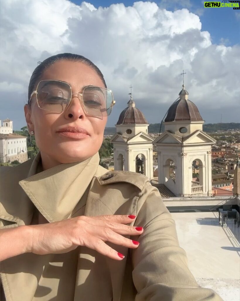 Juliana Paes Instagram - Não é à toa que Roma tem as mesmas letras que tem o Amor! Nunca vou esquecer essa vista! Hotel Hassler Roma