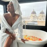 Juliana Paes Instagram – Não é à toa que Roma tem as mesmas letras que tem o Amor! Nunca vou esquecer essa vista! Hotel Hassler Roma