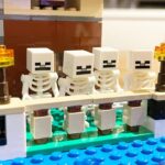 Jun Sena Instagram - ⁡ ⁡ 子どもが寝静まった後、息子がハマっているLEGOマインクラフトシリーズで夜な夜な遊ぶ今日この頃。 (今は大阪で大人しくしておりますがね) ビートルジュースのとある場面を再現。 ⁡ 可愛くない？ ⁡ 大阪土産も勿論、一緒に楽しむ為のLEGO。 息子以上にハマってる49歳の私だよ笑。 ⁡ ⁡ #LEGO #マインクラフト #大人もハマる ⁡ #ビートルジュース と #ガイコツ #そーですね ‼︎