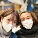 Jun Sena Instagram - ⁡ ⁡ みんな大好き・葛山先輩をどうぞ。 ⁡ 先輩とは６回目の共演。 出会ってから１４年……１４年！！ 相変わらず素敵な先輩なのであります。 ⁡ でもね、先輩、案外濃い共演をしてるはずなのに、稽古始めのファーストコンタクトでいつもめちゃめちゃ「はじめまして感」を出してくるのです。 今回もどんな「はじめまして感」を出してくるかな……と期待していたのです。 ⁡ が ⁡ めっちゃフレンドリーやった……。 ⁡ なんでやねん！！ 期待はずれやん！！ つまらんわー！！ ⁡ とはいえ、稽古場に先輩がいてくださるだけでものすごい安心感。 ざいまーす。 ⁡ ⁡ #モンスターコールズ #葛山信吾 さん @s_katsurayama #イジりがいのある #イジりを許してくださる #器の大きな方 #大好き