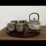 Jung Ho-seok Instagram - I think j-hope is a person made up of a series of little things coming together. Little by little I and we have kept creating and shaping ourselves. Music is the same to me. I studied and created as music ebbed and flowed through me always, everywhere. Along the way, two bits of flint strike with a shower of sparks. The flames feel more intense maybe because this is the part that’s tough for me, that challenges me. I think all I did these days was relive this process in my mind, over and over again. It still feels like a dream! With it, my belief that the truth prevails always and everywhere keeps getting stronger too. I had fun!! And I was happy!! Because truth more than triumph makes me content, my inner light more than my success. Thank you for listening to a song that means much to me. I love you  !!!! 💜 제이홉이라는 사람은 작은 것들의 연속으로 이루어진 사람인 거 같습니다 늘 차근차근, 나와 우리를 만들어갔기에. 음악도 저에게 그렇습니다 언제 어디서든 나에게 자연스럽게 스며들며 연구하고 창작했기에. 결국 두 개의 부싯돌이 불을 붙입니다. 저에겐 어쩌면 어렵고 힘든 부분이기에 더 뜨겁게 느껴지기도 합니다. 근래에 이 과정만 계속 곱씹어서 생각했던 거 같습니다. 아직도 꿈 같거든요! 진심은 어디서든 통할 것이라는 믿음도 더욱 단단해지고 있기도 합니다. 재밌었습니다!! 그리고 행복했습니다!! 승리보단 진실에, 성공보단 내 안의 빛에 만족하기에 뜻깊은 곡 들어주셔서 감사드리고 사랑합니다 !!!! 💜