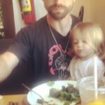 Justin Gaston Instagram - She get it from her momma #sleepeating