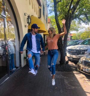 Justin Gaston Instagram - Oh it’s a jolly holiday with you Mel 🎼