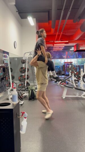 Justin Howell Instagram - Tag your gym buddy under 200lbs
.⁣
.⁣
.⁣
@actionjacksonr 
@stuntjustin 
.⁣
.⁣
@asrv 
@aurelia_agel 
.
#getfit #gymbuddy #gymfam #gymlifestyle #gympartner #gymsession #hiitworkout #homeworkout #newgymbuddy #cardio #personaltrainer #crossfit #fitbody #veganfit #weightlifting #fitcouplegoal #workout #fitlife #workoutoftheday #fitlifestyle #workoutroutine #workouts #friends #friendslol